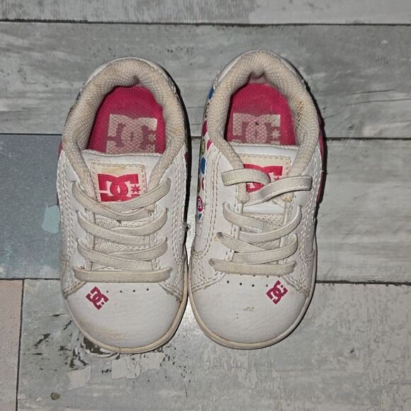 Toddler Girls DC Shoes size 5C - Picture 2 of 6